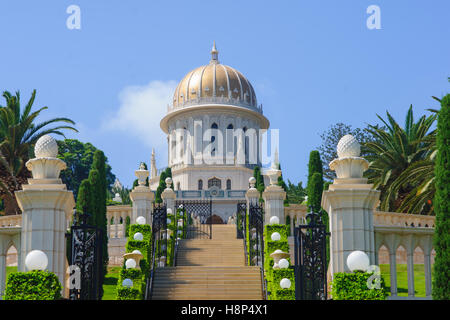 Les jardins de Bahai temple, et sur les pentes de la Montagne de Carmel (vue de dessous), à Haïfa, Israël Banque D'Images