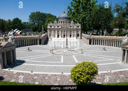 La Basilique St Pierre, à Klagenfurt Minimundus, Carinthie, Autriche Banque D'Images