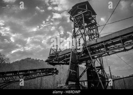 Welch, McDowell County, West Virginia, USA. 14Th Nov, 2016. L'un des trois autres sociétés d'extraction du charbon dans la ville de Welch. © Dimitrios Manis/zReportage.com/ZUMA Wire/Alamy Live News Banque D'Images