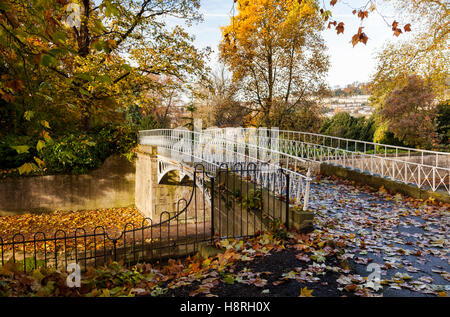 Automne dans les jardins de Sydney, Bath, Somerset, Angleterre, Royaume-Uni Banque D'Images