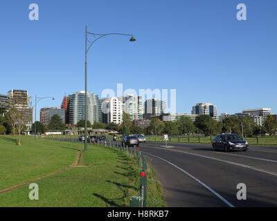 Vue sur St Kilda dans la ville de Melbourne, en Australie, à la recherche le long de la F1 Grand Prix en cours de l'Albert Park. Banque D'Images