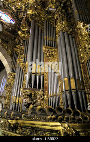 Orgue à tube orné à la cathédrale Sé Catedral de Braga, Braga, Minho, Portugal, Europe Banque D'Images