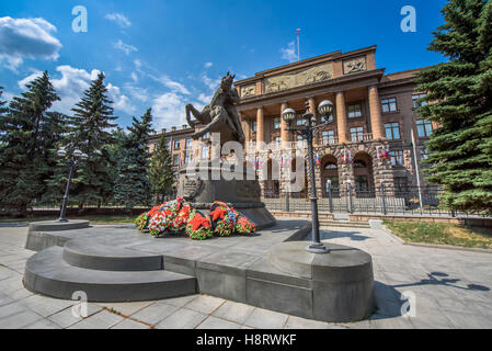 Le maréchal Joukov statue dans le quartier général du District militaire centrale, Ekaterinbourg (Russie) Banque D'Images