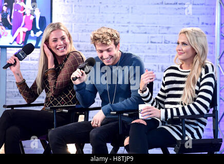 Frankie Gaff, Sam Thompson et Stephanie Pratt, de fait, à Chelsea, parlant à une série d'événements Londres CONSTRUIRE AOL AOL à Capper Street à Londres. Banque D'Images