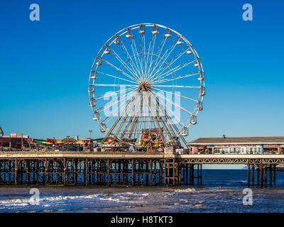 Grande roue sur Central Pier, Blackpool, Lancashire, Royaume-Uni. Banque D'Images