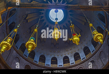 La coupole de Rotonde de l'Anastasis à l'église du Saint Sépulcre décoré avec l'ornement stellaire Banque D'Images