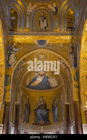 Le Christ pantocrator dans la chapelle palatine, la chapelle palatine, le Palazzo Reale, Palerme, Sicile, Italie Banque D'Images