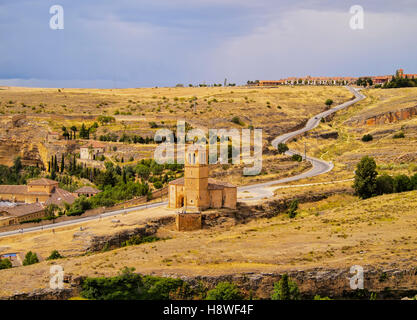 L'Espagne, Castille et Léon, Segovia, vue de la Iglesia de la Vera Cruz. Banque D'Images