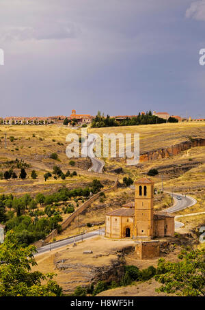 L'Espagne, Castille et Léon, Segovia, vue de la Iglesia de la Vera Cruz. Banque D'Images