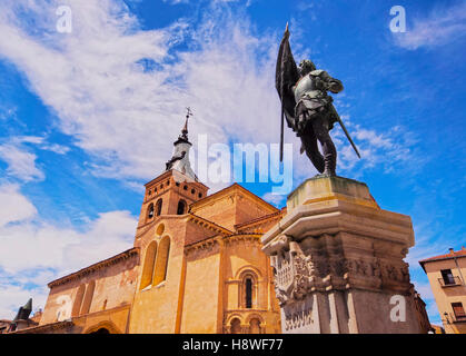 L'Espagne, Castille et Léon, Segovia, Vieille Ville, Vue de l'église San Martin sur la Medina del Campo Square. Banque D'Images