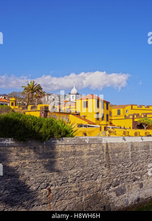 Portugal, Madère, Funchal, vue sur le Fort Sao Tiago. Banque D'Images