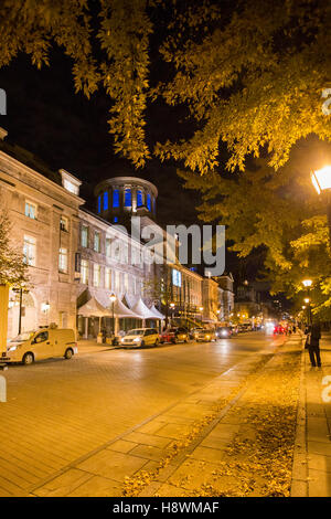 Le Marché Bonsecours Marche de Vieux Montréal à l'automne au crépuscule Banque D'Images