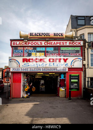 Rock City shop sur front de mer, Blackpool, Lancashire, Royaume-Uni. Banque D'Images