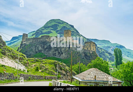 La forteresse de Khertvisi médiévale est l'une des plus anciennes de pays, situé dans le village de même nom de la région de Samtskhe-Javakheti, Géorgie. Banque D'Images