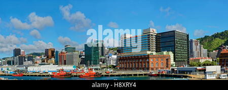 Lambton Harbour avec des toits de Wellington, Île du Nord, Nouvelle-Zélande Banque D'Images