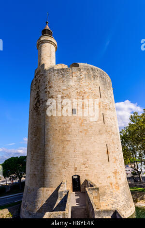 La tour de Constance vue des remparts Aigues Mortes Camargue France Banque D'Images