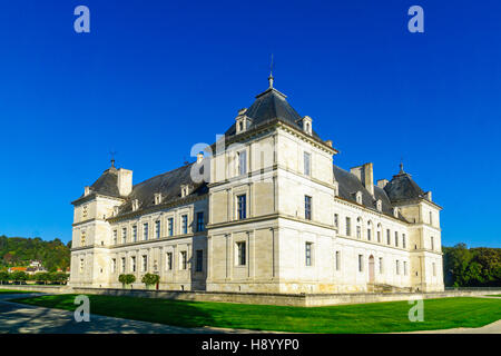 ANCY-LE-FRANC, FRANCE - 12 octobre 2016 : vue sur le château (Château) d'Ancy-le-Franc, Bourgogne, France Banque D'Images