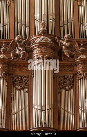 Le magnifique orgue de Saint Etienne du Mont, Paris. Banque D'Images