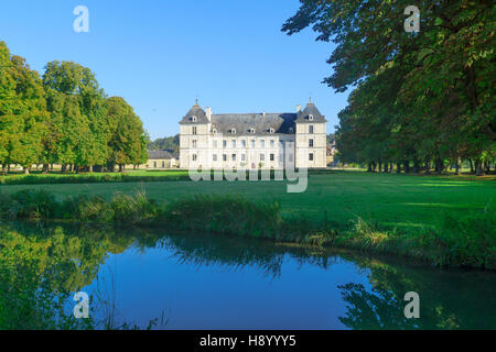 ANCY-LE-FRANC, FRANCE - 12 octobre 2016 : vue sur le château (Château) d'Ancy-le-Franc, Bourgogne, France Banque D'Images