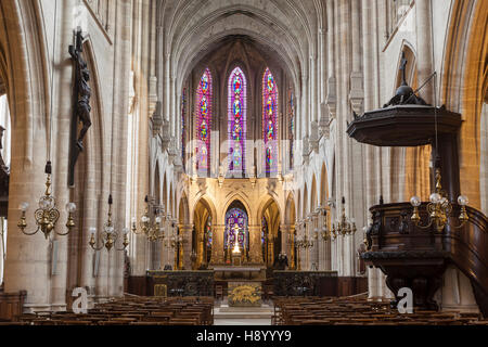 La nef de Saint Germain l'Auxerrois à Paris. Banque D'Images