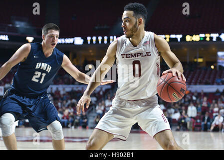 Philadelphie, Pennsylvanie, USA. 14Th Nov, 2016. ENECHIONYIA Temple Owls OBI avant (0) ressemble à la ligne de base d'entraînement au cours de la conférence ne tient pas de basket-ball jeu joué à l'Liacouras Center de Philadelphie. UNH beat Temple 57-52 dans un match présaison NIT. © Ken Inness/ZUMA/Alamy Fil Live News Banque D'Images