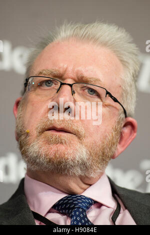 Berlin, Allemagne. 17 novembre, 2016. Brexit ministre écossais Michael Russell parle lors de la Sueddeutsche Zeitung Sommet économique de Berlin, Allemagne, 17 novembre 2016. Photo : GREGOR FISCHER/dpa/Alamy Live News Banque D'Images