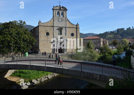 L'église paroissiale de Santa María, Ampuero, Cantabria, Spain, Europe Banque D'Images