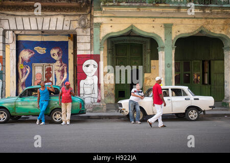 La Havane, Cuba : des scènes de rue et les gens, La Vieille Havane Banque D'Images