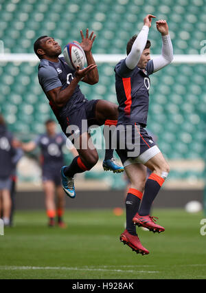 L'Angleterre Semesa Rokoduguni au cours d'une séance de formation à l'occasion du Stade de Twickenham, Londres. Banque D'Images