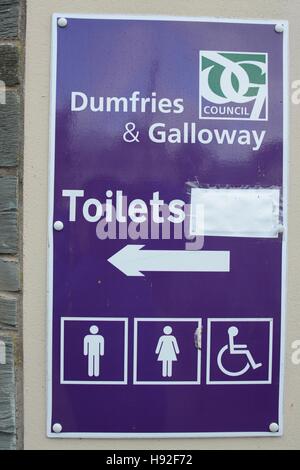 Toilettes signe, Dumfries and Galloway Banque D'Images