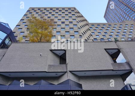 Le Bateau Hôtel Hyatt Regency Montréal, situé au Complexe Desjardins Banque D'Images