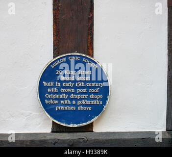 Une société civique Ludlow Blue Plaque résume l'histoire de l'établissement sur la rue King et la rue Broad. Banque D'Images