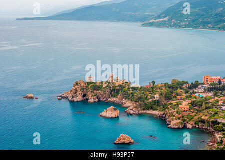 Areal view de Cefalu, Italie. Banque D'Images