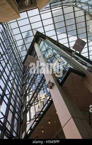 Dans l'atrium de l'hôtel Innside Frankfurt Eurotheum, Hesse, Allemagne, Banque D'Images