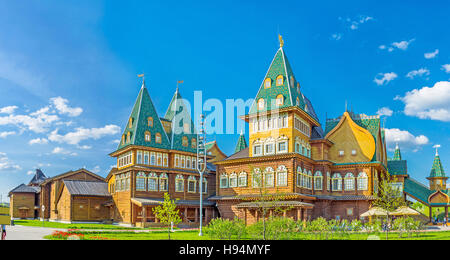 L'ensemble architectural de l'immeuble rénové du Grand Palais du Tsar Alexei Mikhailovich, l'un des plus impressionnants monuments de Mano Kolomenskoye Banque D'Images