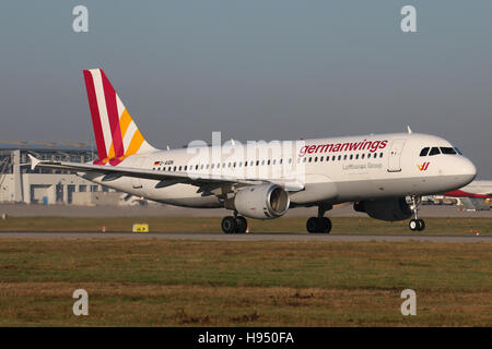 Stuttgart, Allemagne - 31 octobre 2016 : Germanwings, Airbus A320 à l'aéroport de Stuttgart Banque D'Images