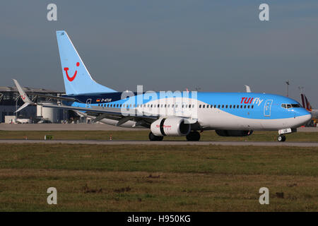 Stuttgart, Allemagne - 31 octobre 2016 : Tuifly, Boeing 737-800 à l'aéroport de Stuttgart Banque D'Images