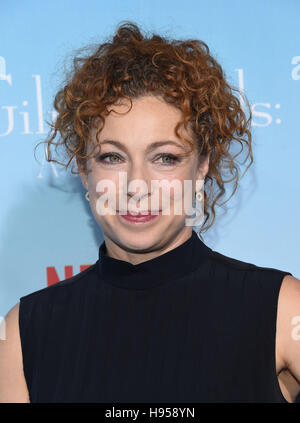 Westwood, Californie, USA. 18 Nov, 2016. Alex Kingston arrive pour la première de "Netflix Gilmore Girls : une année dans la vie' en première mondiale au théâtre Bruin. © Lisa O'Connor/ZUMA/Alamy Fil Live News Banque D'Images