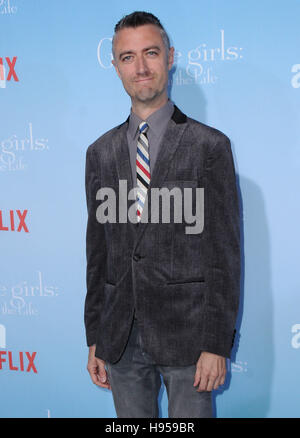 Westwood, CA, USA. 18 Nov, 2016. 18 novembre 2016 - Westwood, Californie. Sean Gunn. Première mondiale de la Netflix ''Gilmore Girls : une année dans la vie'' qui a eu lieu au Regency Bruin Theatre. Crédit photo : Birdie Thompson/AdMedia © Birdie Thompson/AdMedia/ZUMA/Alamy Fil Live News Banque D'Images