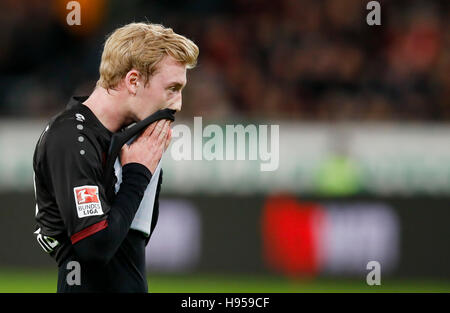 Leverkusen, Allemagne. 18 Nov, 2016. Julian BRANDT, Lv 19 triste après le match BAYER 04 LEVERKUSEN - RB LEIPZIG 2-3 1.ligue de football allemand, Leverkusen, suis le 18 novembre 2016, la saison 2016/2017 Crédit : Peter Schatz/Alamy Live News Banque D'Images