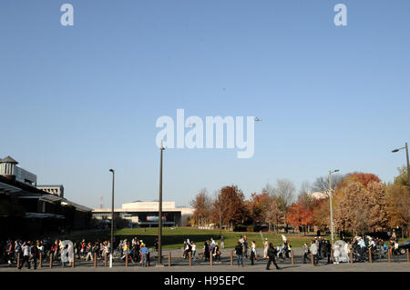 Philadelphie, Pennsylvanie, USA. 19 novembre, 2016. Des centaines participer à des manifestations, Anti-Trump sur 19 novembre 2016, dans le centre-ville de Philadelphie, PA. Credit : Bastiaan Slabbers/Alamy Live News Banque D'Images