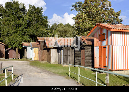 Maisons en bois à Biganos en France Banque D'Images