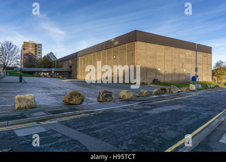 Huddersfield Sports Centre 2015 avant sa démolition en 2016 Banque D'Images