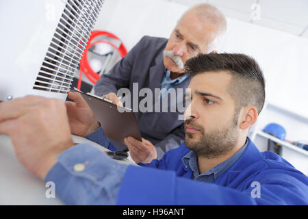 Portrait d'un travailleur et son manager Banque D'Images