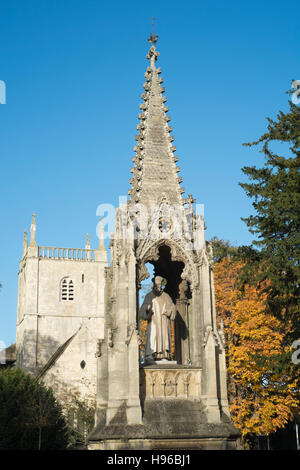 L'église St Mary de Lode et couleurs d'automne à Gloucester, Angleterre Banque D'Images