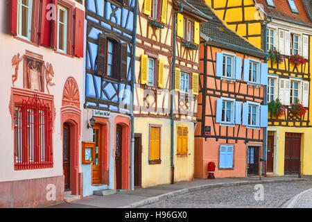 Maisons à colombages colorés, Colmar, France Banque D'Images