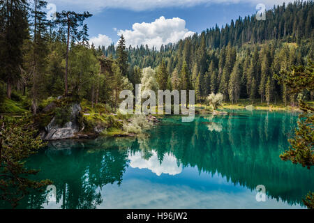 Lac Caumasee près de Flims dans les Grisons, Suisse Banque D'Images