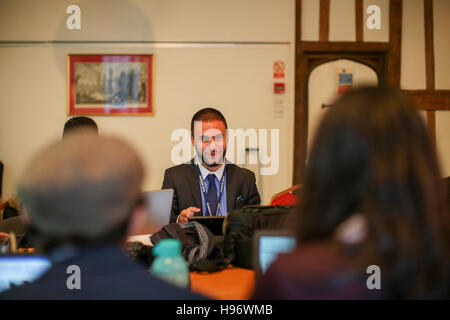 Les étudiants qui prennent part à des sessions à OxIMUN 2016. À partir d'une série de photos prises à l'Oxford International Model United Nations Conference (OxIMUN 201 Banque D'Images