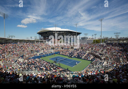 Nouvelle estrade et du stade Arthur Ashe Stadium, l'US Open Championships 2016 Banque D'Images