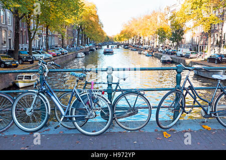 Pittoresque Ville de Amsterdam aux Pays-Bas à l'automne Banque D'Images